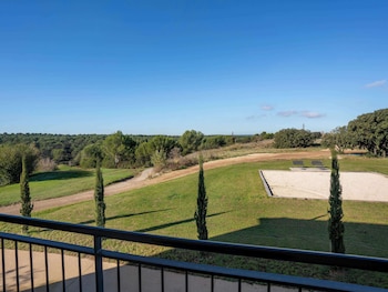 ibis styles cabries aix en provence tgv