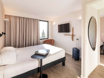 ibis styles cabries aix en provence tgv
