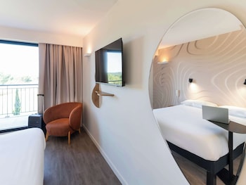 ibis styles cabries aix en provence tgv