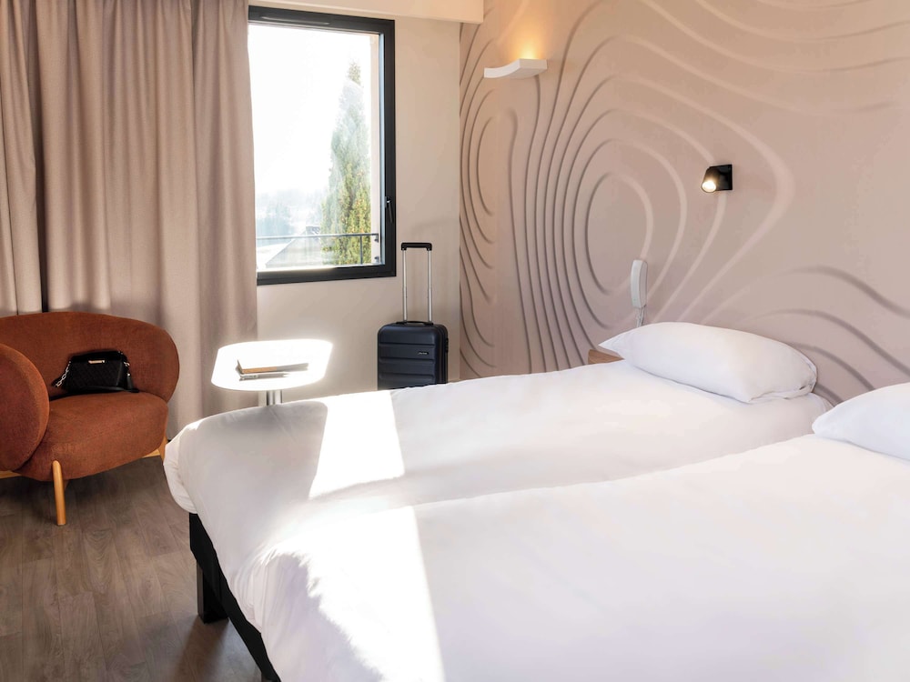 ibis styles cabries aix en provence tgv