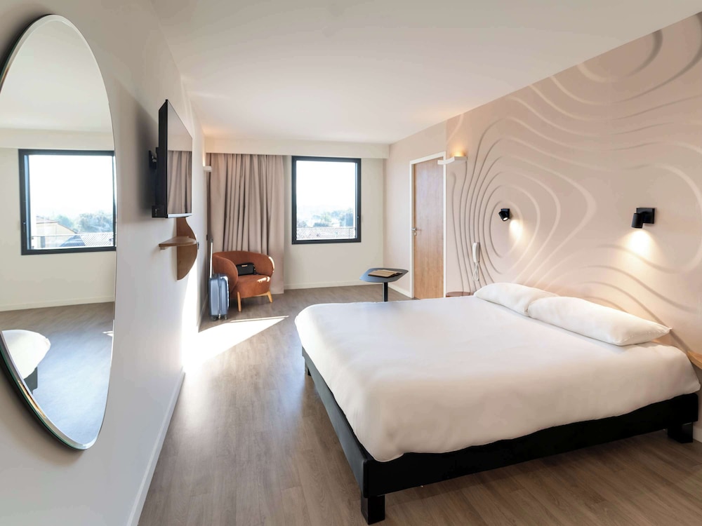 ibis styles cabries aix en provence tgv