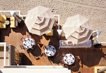 pacific edge hotel