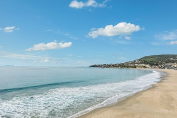 pacific edge hotel