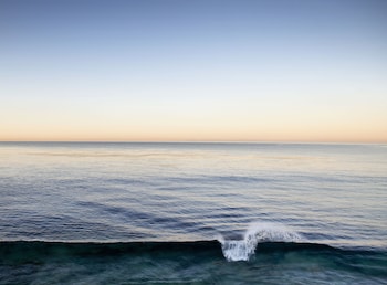 pacific edge hotel