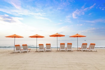 pacific edge hotel