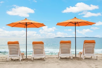 pacific edge hotel