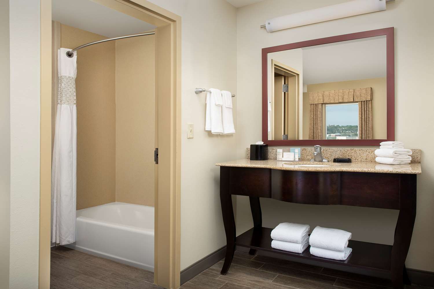 hampton inn and suites lakeland south polk parkway