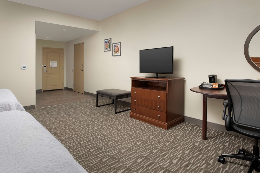 hampton inn and suites lakeland south polk parkway
