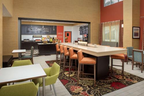 hampton inn and suites lakeland south polk parkway