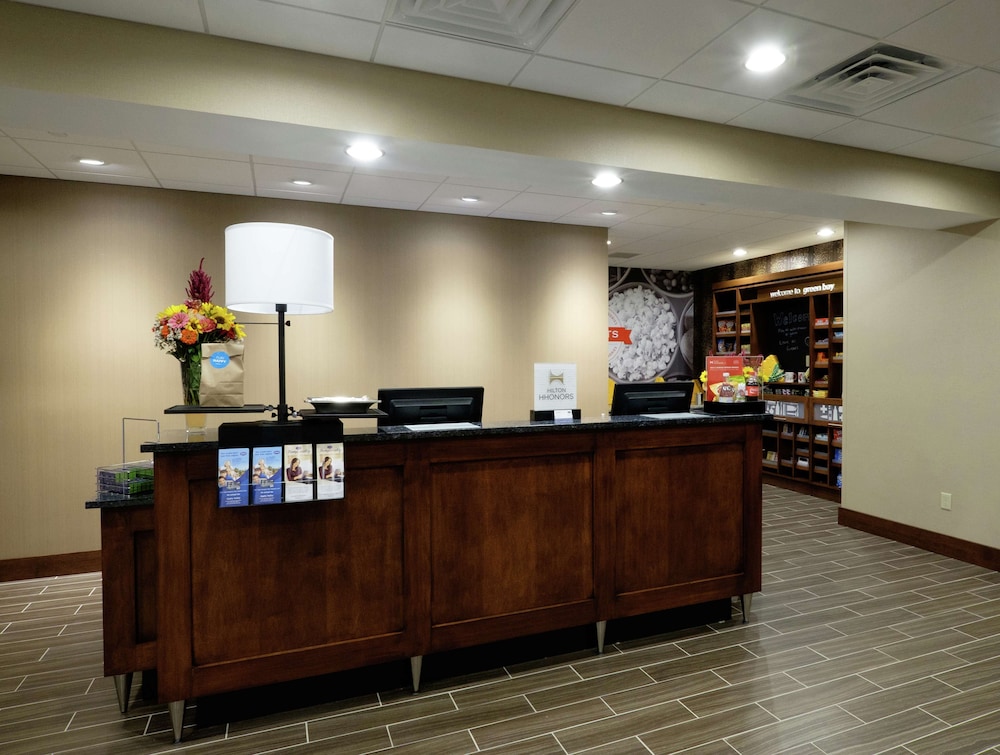 hampton inn green bay downtown