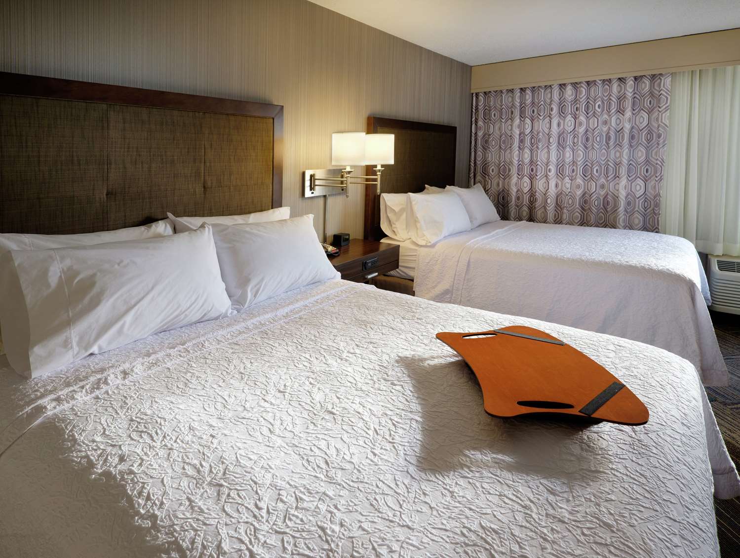 hampton inn green bay downtown