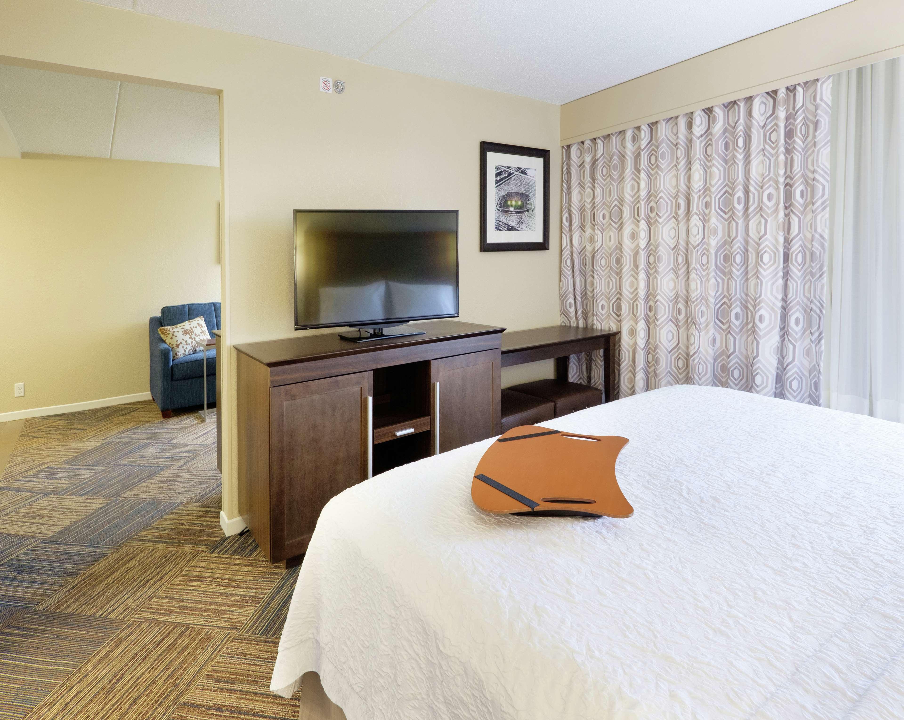 hampton inn green bay downtown