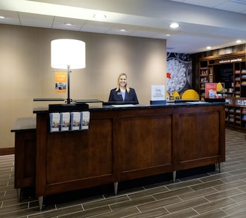 Hampton Inn Green Bay Downtown,Brown County>>Allouez,2.5 star
