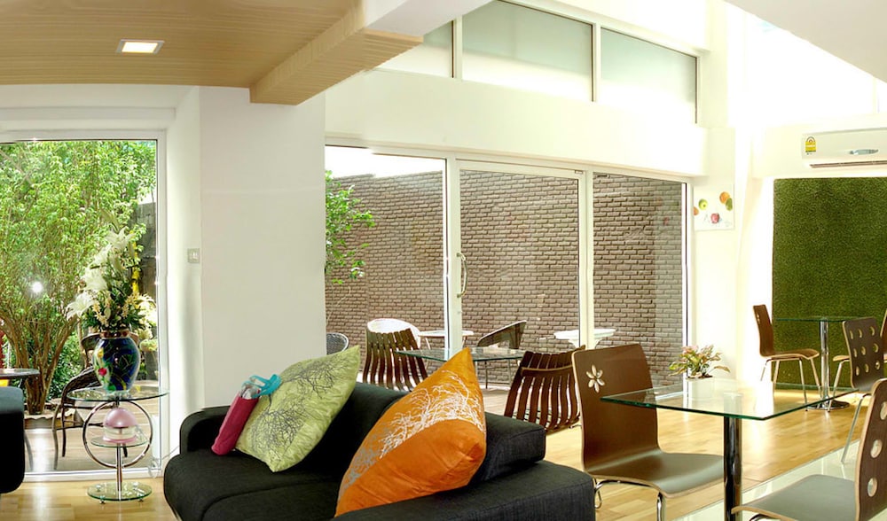 nantra sukhumvit 39 hotel