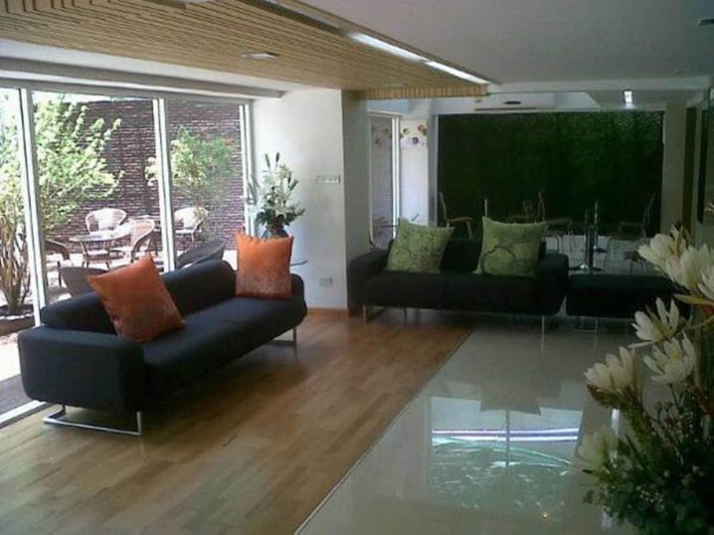 nantra sukhumvit 39 hotel