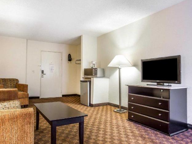 quality inn and suites coliseum