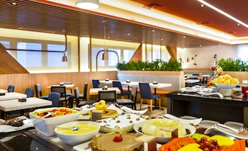 hampton by hilton guarulhos airport