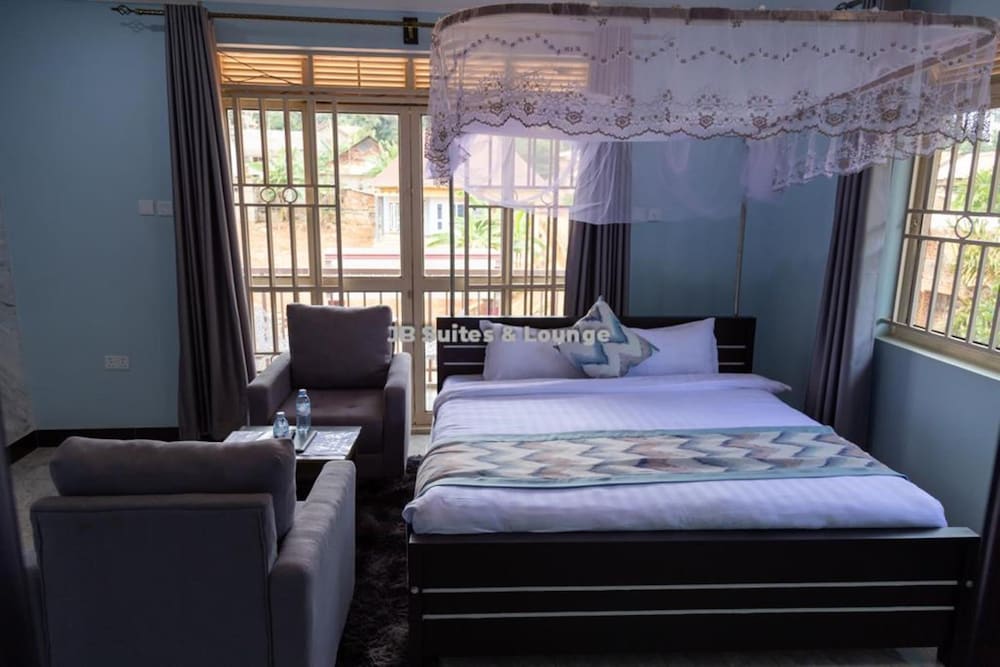 jb suites and lounge