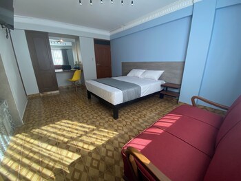izza hotel