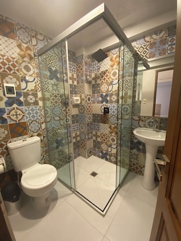 izza hotel