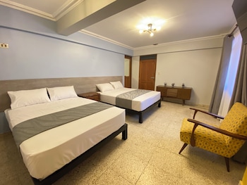 izza hotel
