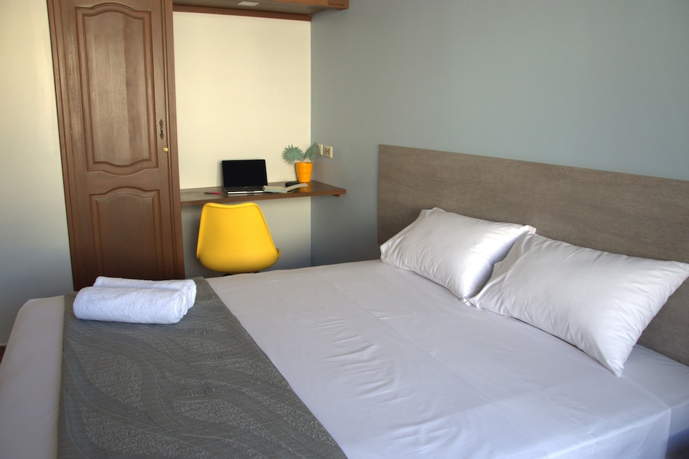 izza hotel