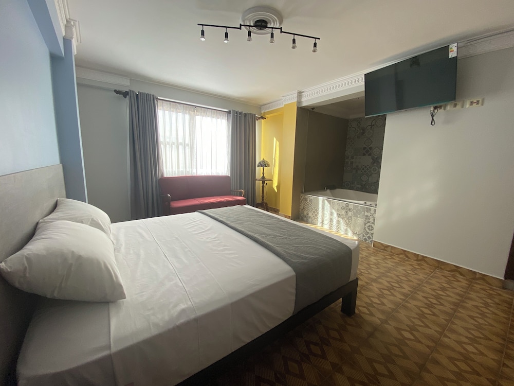 izza hotel