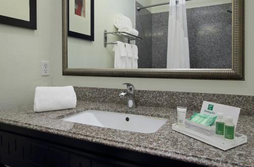 holiday inn hammond by ihg