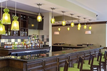 hilton garden inn hampton coliseum central