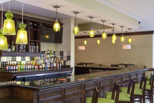 hilton garden inn hampton coliseum central