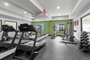 spark by hilton houston hobby airport