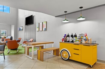 Spark By Hilton Houston Hobby Airport,Houston County>>Downtown Houston,3 star