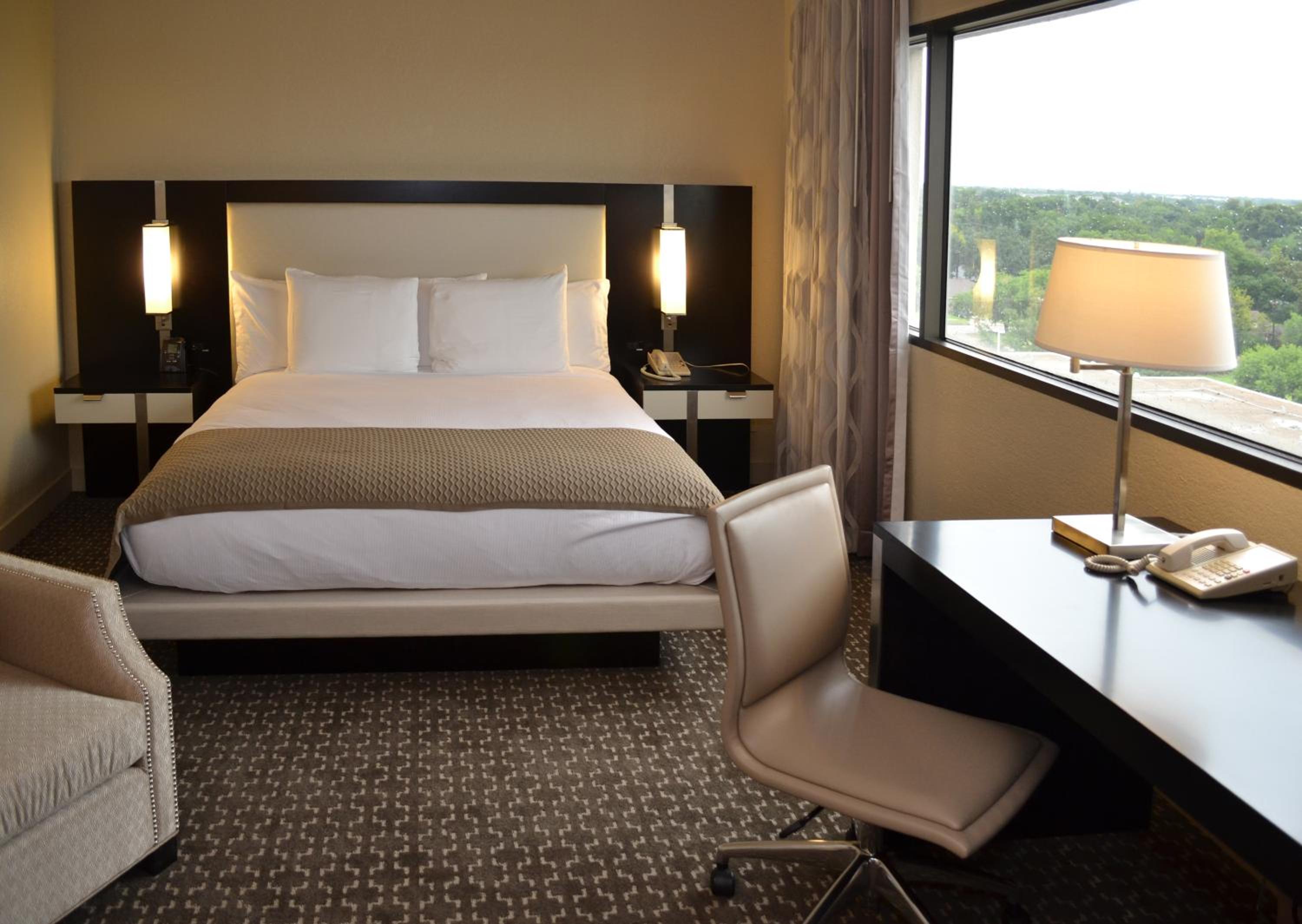 doubletree by hilton houston hobby airport