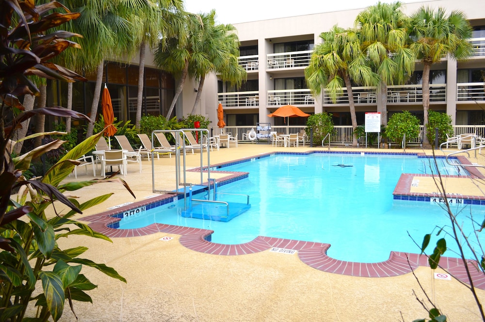 doubletree by hilton houston hobby airport