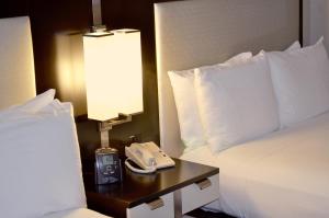 Doubletree By Hilton Houston Hobby Airport,Houston County>>Downtown Houston,4 star