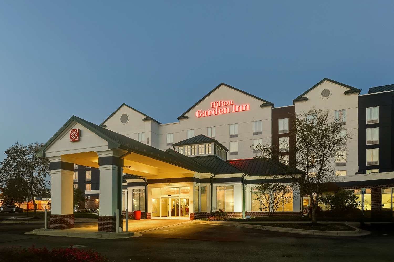hilton garden inn indianapolis airport