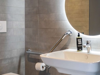 ibis saint paul trois chateaux