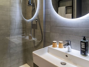 ibis saint paul trois chateaux