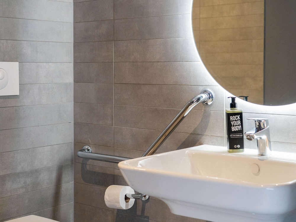 ibis saint paul trois chateaux