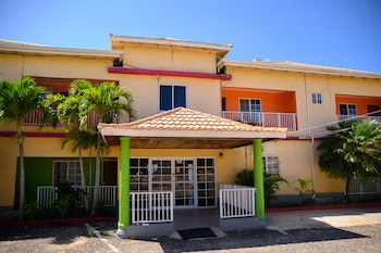 sea coast inn and suites