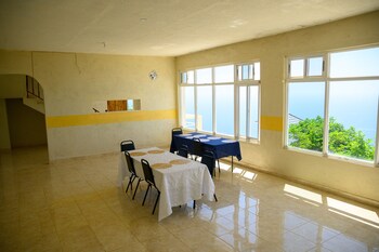 sea coast inn and suites