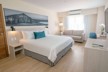 wyndham garden el morro montecristi