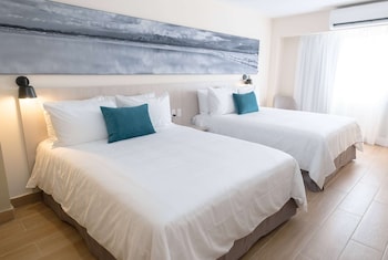 wyndham garden el morro montecristi