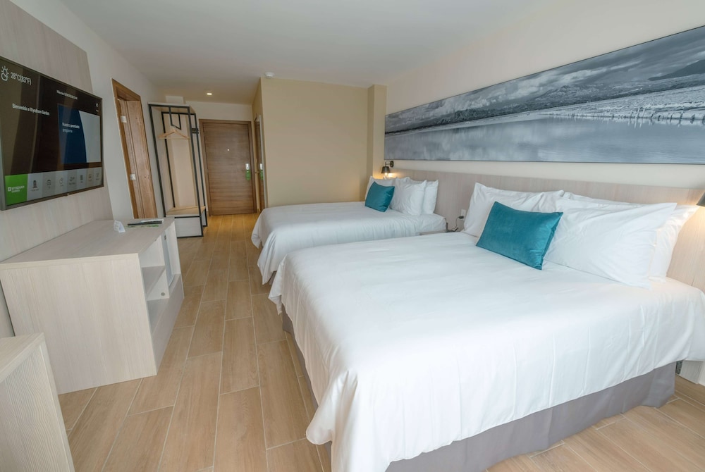 wyndham garden el morro montecristi