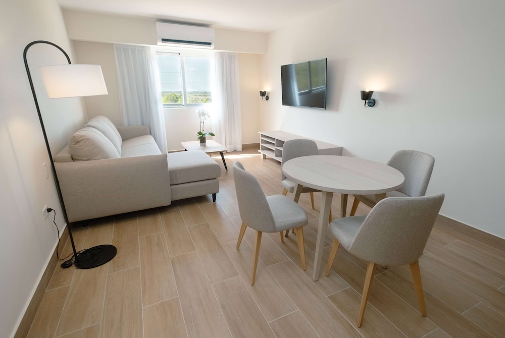 wyndham garden el morro montecristi