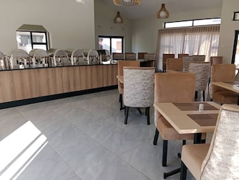 olive comfort luxury suites