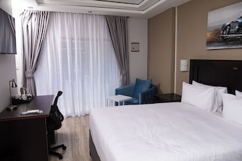 olive comfort luxury suites