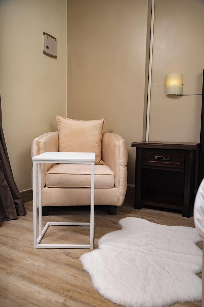 olive comfort luxury suites