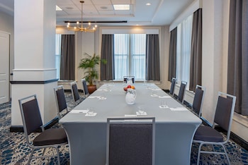 hilton garden inn jackson downtown