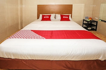hotel ciputat by oyo